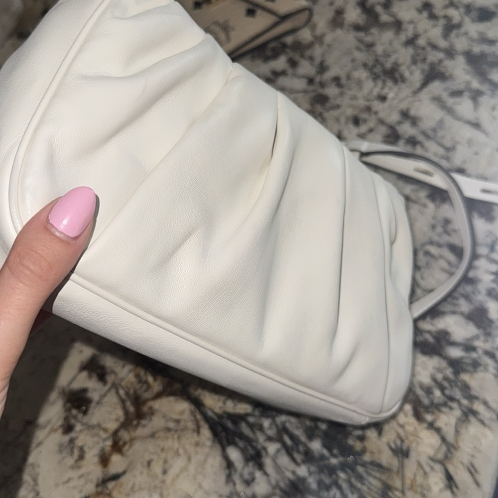 Michael Kors crossbody/clutch - Picture 5 of 7